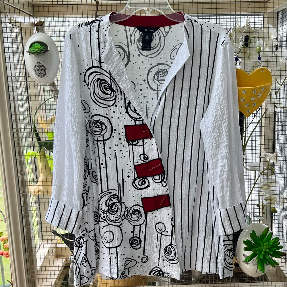 Ali Miles Red, Black, and White Swirl Button Front Blouse Tunic XL